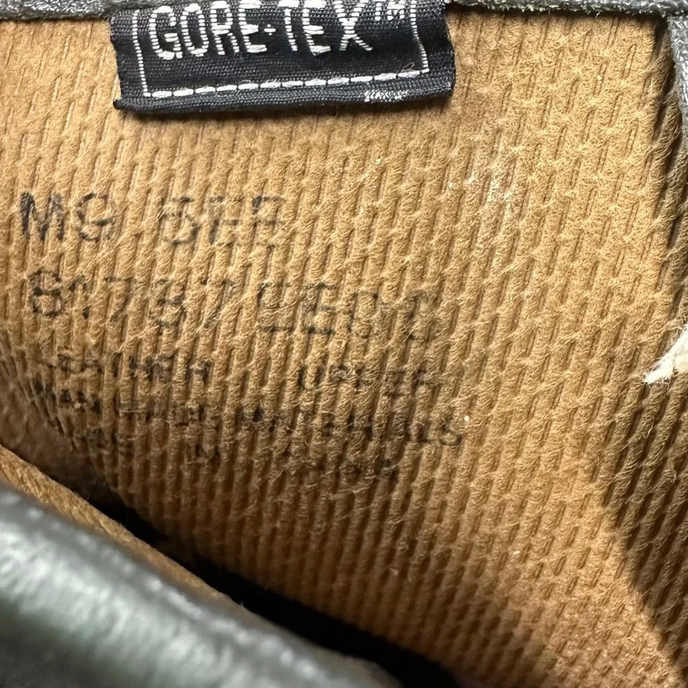 Cabelas Kangaroo Featherlight Hunting Boots 9.5EE Green Vibram Gumlite Upland